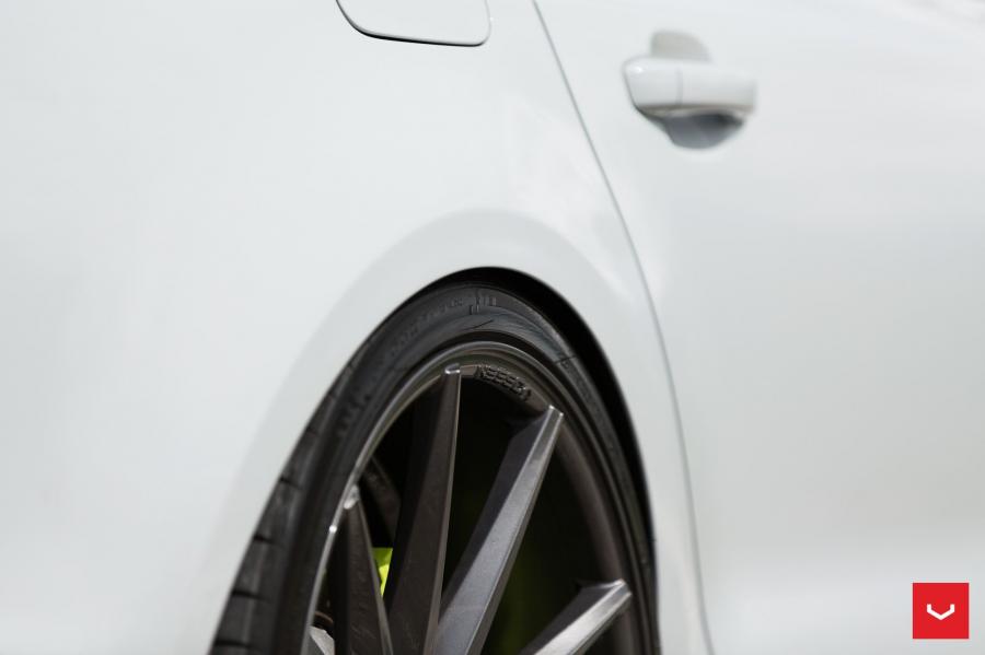 Детали экстерьера Audi RS7 Sportback on Vossen Wheels (CVT) 2017 года  (фото 24 из 52)